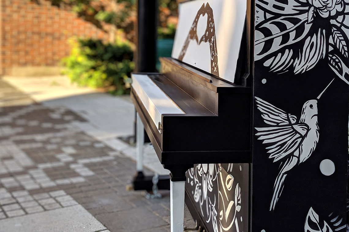 public-piano-street-art-montreal-marine-martinelli-themartherapy