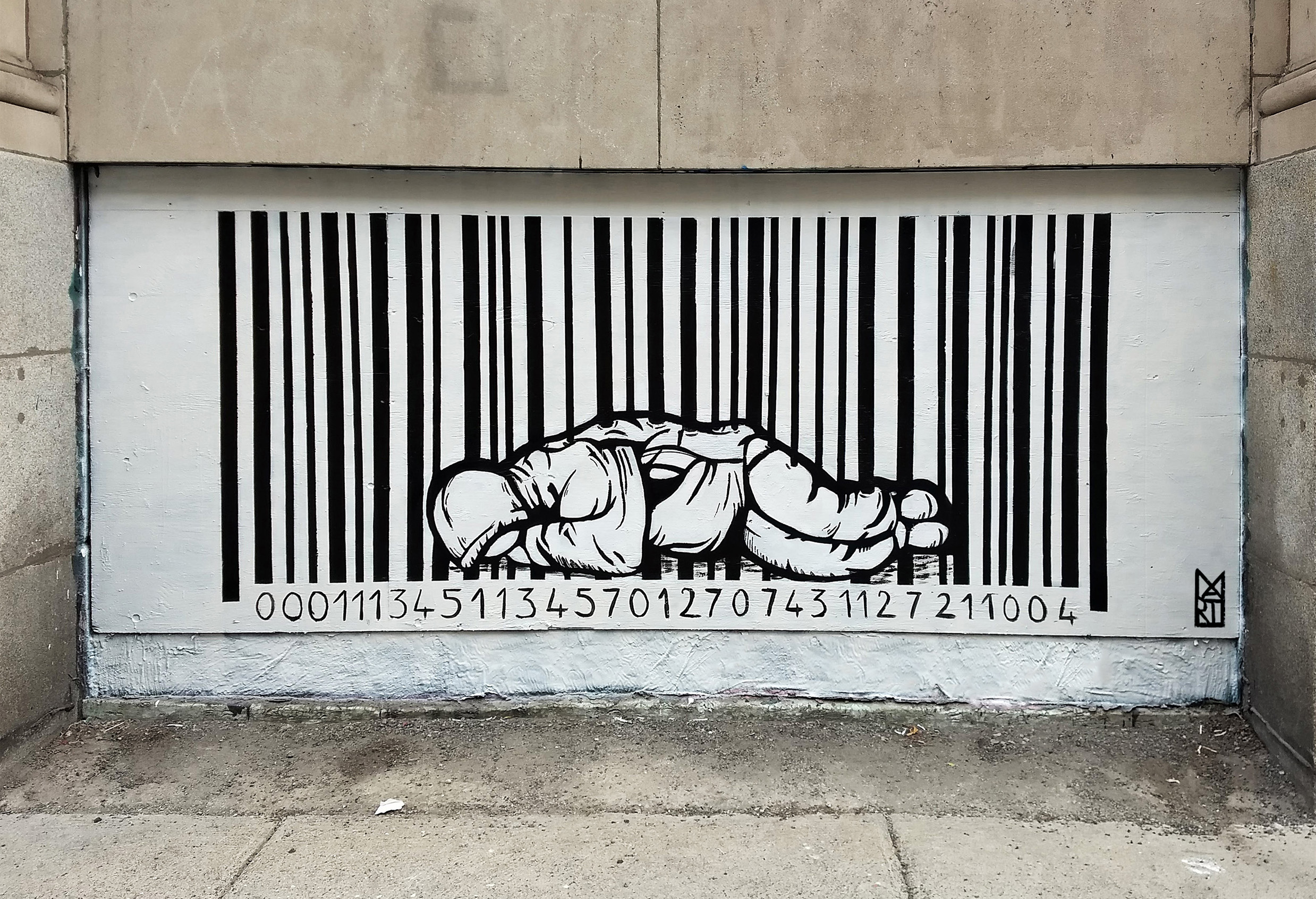 mural-homeless-bar-code-montreal-under-pressure-marine-martinelli-themartherapy